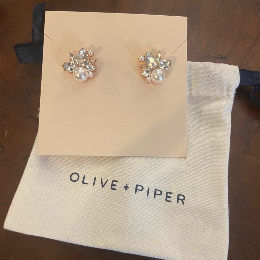 BRAND NEW Olive & Piper Bordeaux Stud Earrings
